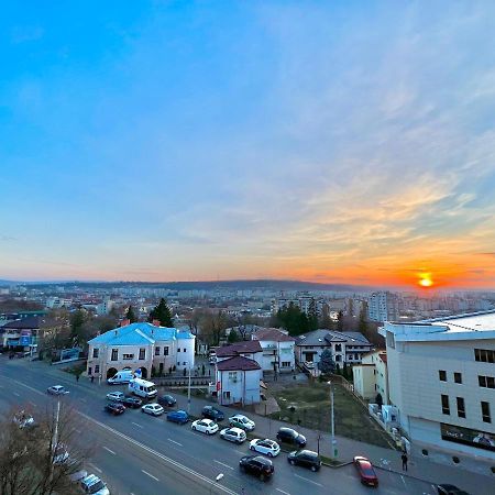 Mnm Lapusneanu Appartamento Iasi Esterno foto